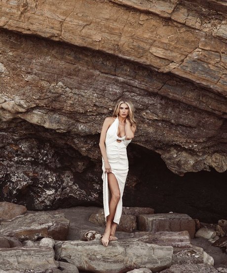 Nagie wyciekłe zdjęcie OnlyFans od Charlotte Mckinney