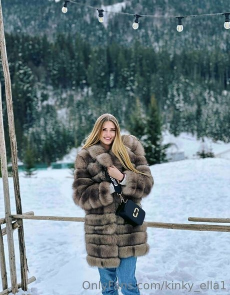 Nagie wyciekłe zdjęcie OnlyFans od Kinkyella1