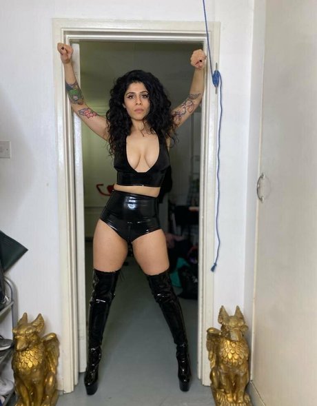 Nagie wyciekłe zdjęcie OnlyFans od Mistresssophiasahara