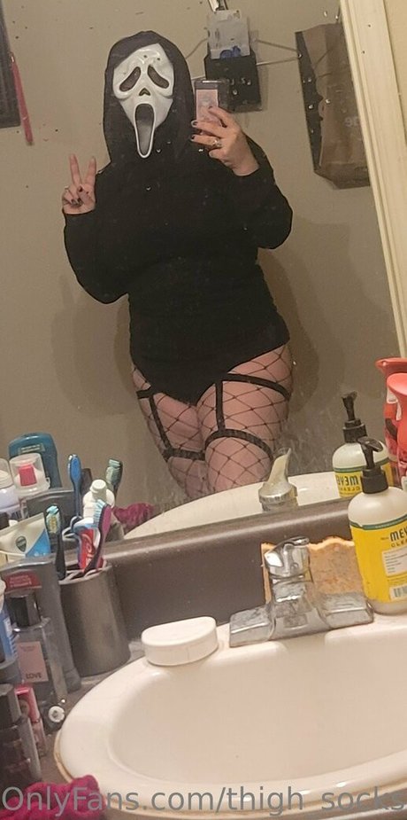 Thigh_socks