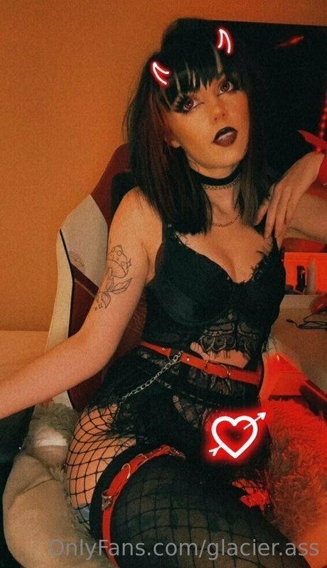 Nagie wyciekłe zdjęcie OnlyFans od Glacierass