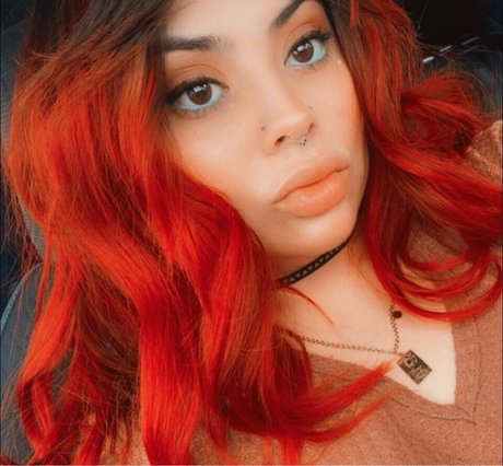 Nagie wyciekłe zdjęcie OnlyFans od Emilyelixer
