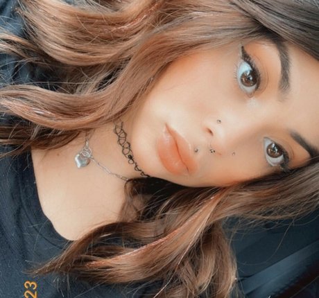 Nagie wyciekłe zdjęcie OnlyFans od Emilyelixer