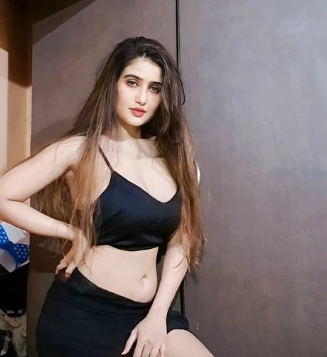 Nagie wyciekłe zdjęcie OnlyFans od Aniza Hazel
