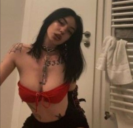 Nagie wyciekłe zdjęcie OnlyFans od Shawtysuzi
