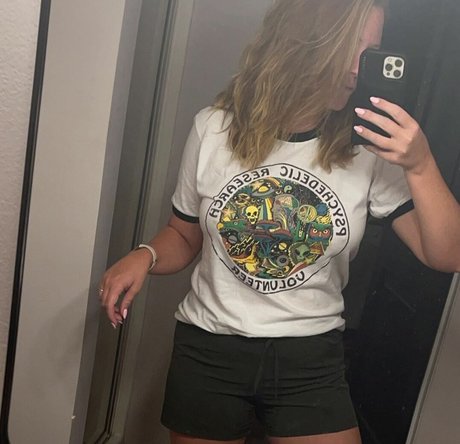 Nagie wyciekłe zdjęcie OnlyFans od Lindsay Defranco
