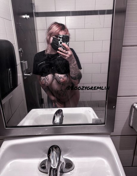 Nagie wyciekłe zdjęcie OnlyFans od Boozygremlinx