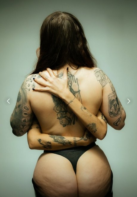 Nagie wyciekłe zdjęcie OnlyFans od Angie Berbuer