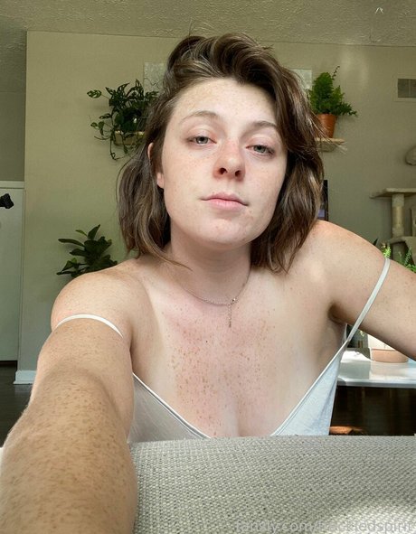 Nagie wyciekłe zdjęcie OnlyFans od Freckledspirit