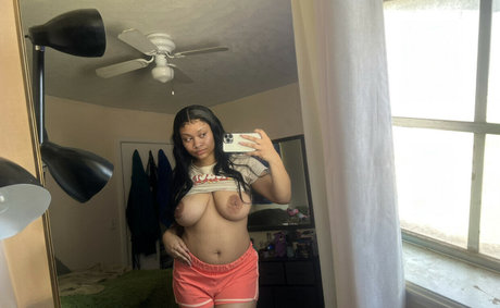 Nagie wyciekłe zdjęcie OnlyFans od Jsxminn