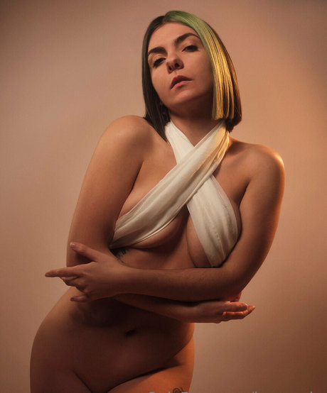 Nagie wyciekłe zdjęcie OnlyFans od Irenenoirr