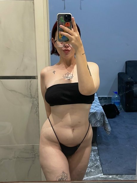 Nagie wyciekłe zdjęcie OnlyFans od Nururkmz
