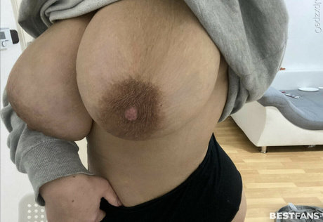 Nagie wyciekłe zdjęcie OnlyFans od Ria Pompadour