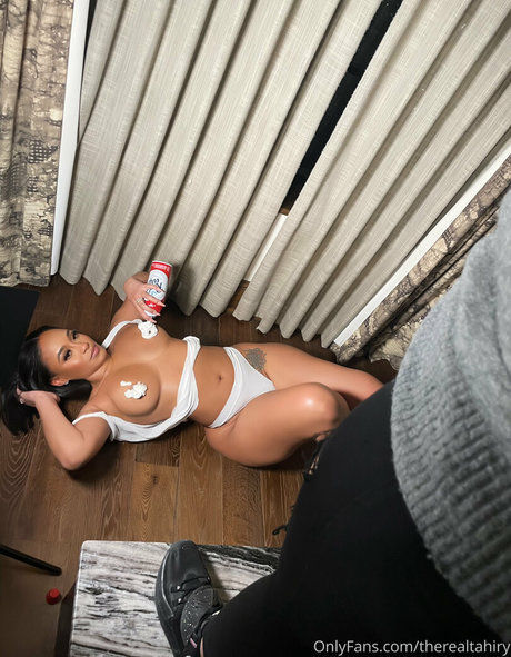 Nagie wyciekłe zdjęcie OnlyFans od Therealtahiry