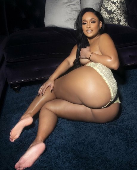 Nagie wyciekłe zdjęcie OnlyFans od Therealtahiry