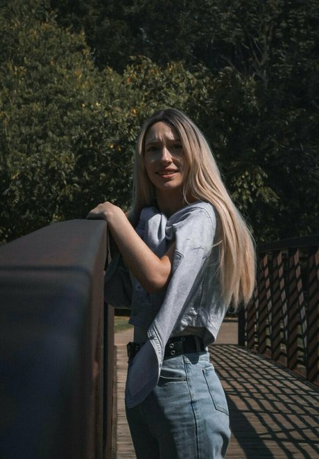Nagie wyciekłe zdjęcie OnlyFans od Bookswithari