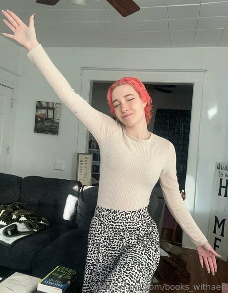 Nagie wyciekłe zdjęcie OnlyFans od Bookswithari