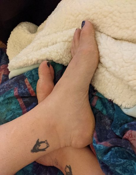 Flirtyf33t94