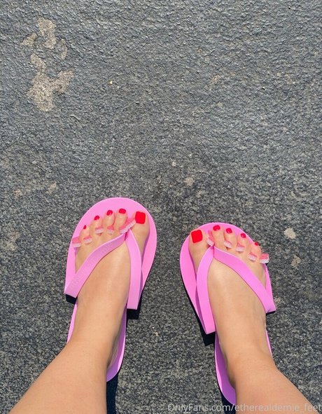 Nagie wyciekłe zdjęcie OnlyFans od Etherealdemiefeet
