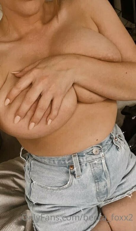 Beccafoxx2