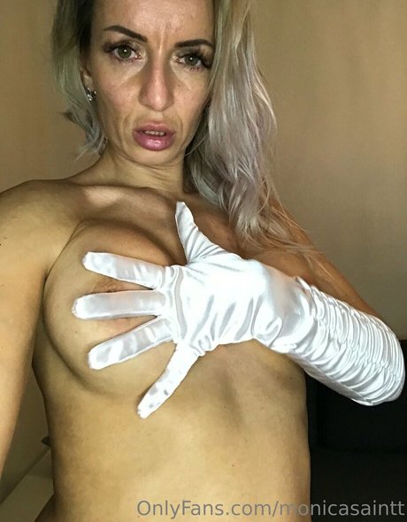 Monicasaintt