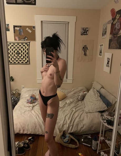 Nagie wyciekłe zdjęcie OnlyFans od Bunniegutzz
