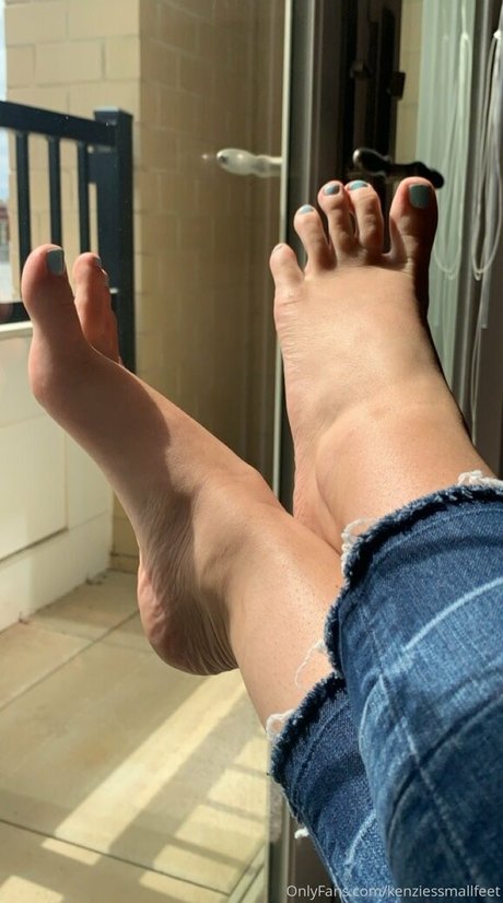 Kenziessmallfeet