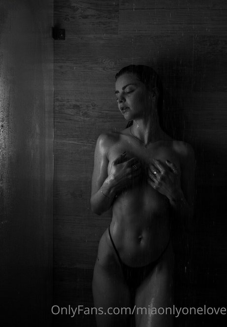 Nagie wyciekłe zdjęcie OnlyFans od Miaonlyonelove