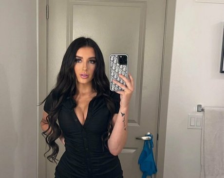Nagie wyciekłe zdjęcie OnlyFans od Raelynn77