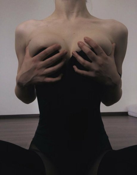Nagie wyciekłe zdjęcie OnlyFans od Sophieinyourheart