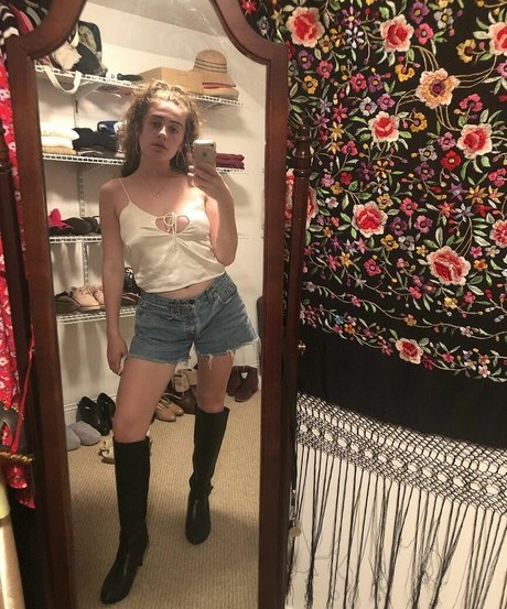 Nagie wyciekłe zdjęcie OnlyFans od Rachel Sennott