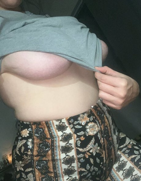 Nagie wyciekłe zdjęcie OnlyFans od Badiemerry