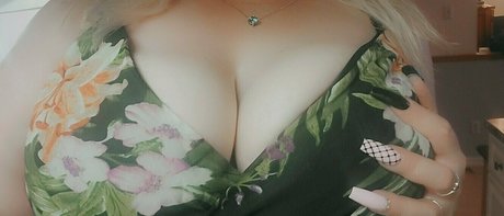 Nagie wyciekłe zdjęcie OnlyFans od Kinkykitadoll