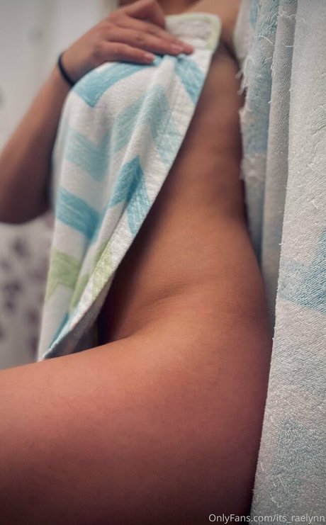 Nagie wyciekłe zdjęcie OnlyFans od Raelynnof