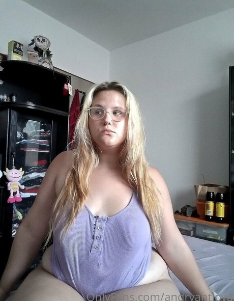 Nagie wyciekłe zdjęcie OnlyFans od Andryantlova