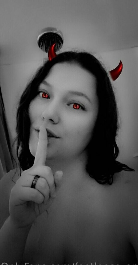 Nagie wyciekłe zdjęcie OnlyFans od Footlooseand