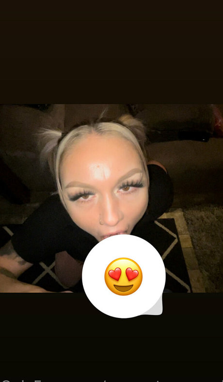 Nagie wyciekłe zdjęcie OnlyFans od Xsweetasapeachx
