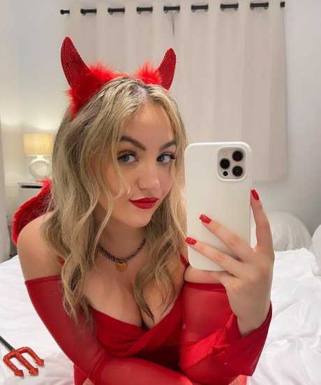 Nagie wyciekłe zdjęcie OnlyFans od Leah Reuben