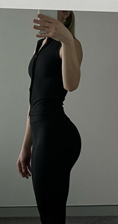 Nagie wyciekłe zdjęcie OnlyFans od Laranovaa