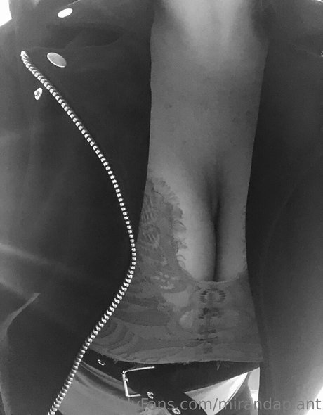 Nagie wyciekłe zdjęcie OnlyFans od Mirandaplant