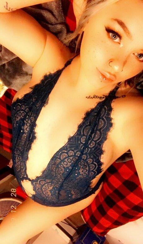Nagie wyciekłe zdjęcie OnlyFans od Kateybugbaby