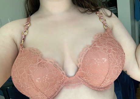 Nagie wyciekłe zdjęcie OnlyFans od Bbyymads