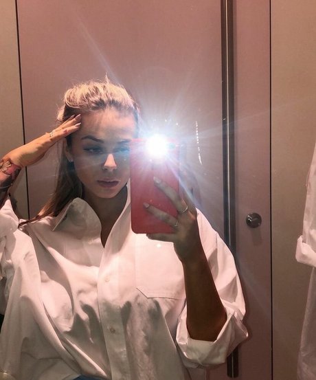 Nagie wyciekłe zdjęcie OnlyFans od Angelika Kramer