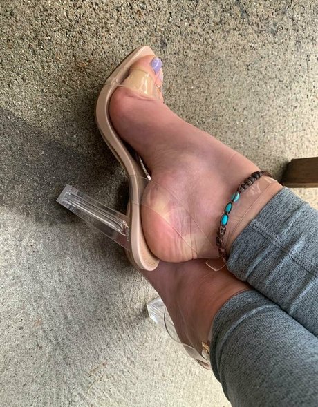 Higharchesbella
