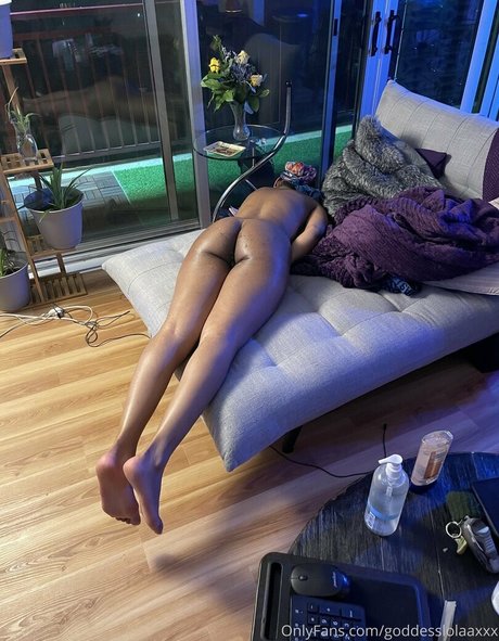 Nagie wyciekłe zdjęcie OnlyFans od Goddesslolaaxxx