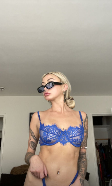 Nagie wyciekłe zdjęcie OnlyFans od Blondeanime