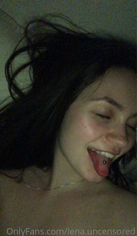 Nagie wyciekłe zdjęcie OnlyFans od Lenauncensored