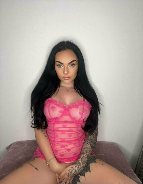 Nagie wyciekłe zdjęcie OnlyFans od Urbbyari