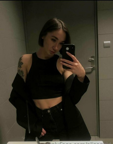Nagie wyciekłe zdjęcie OnlyFans od Alisegold