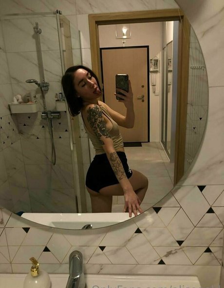 Nagie wyciekłe zdjęcie OnlyFans od Alisegold